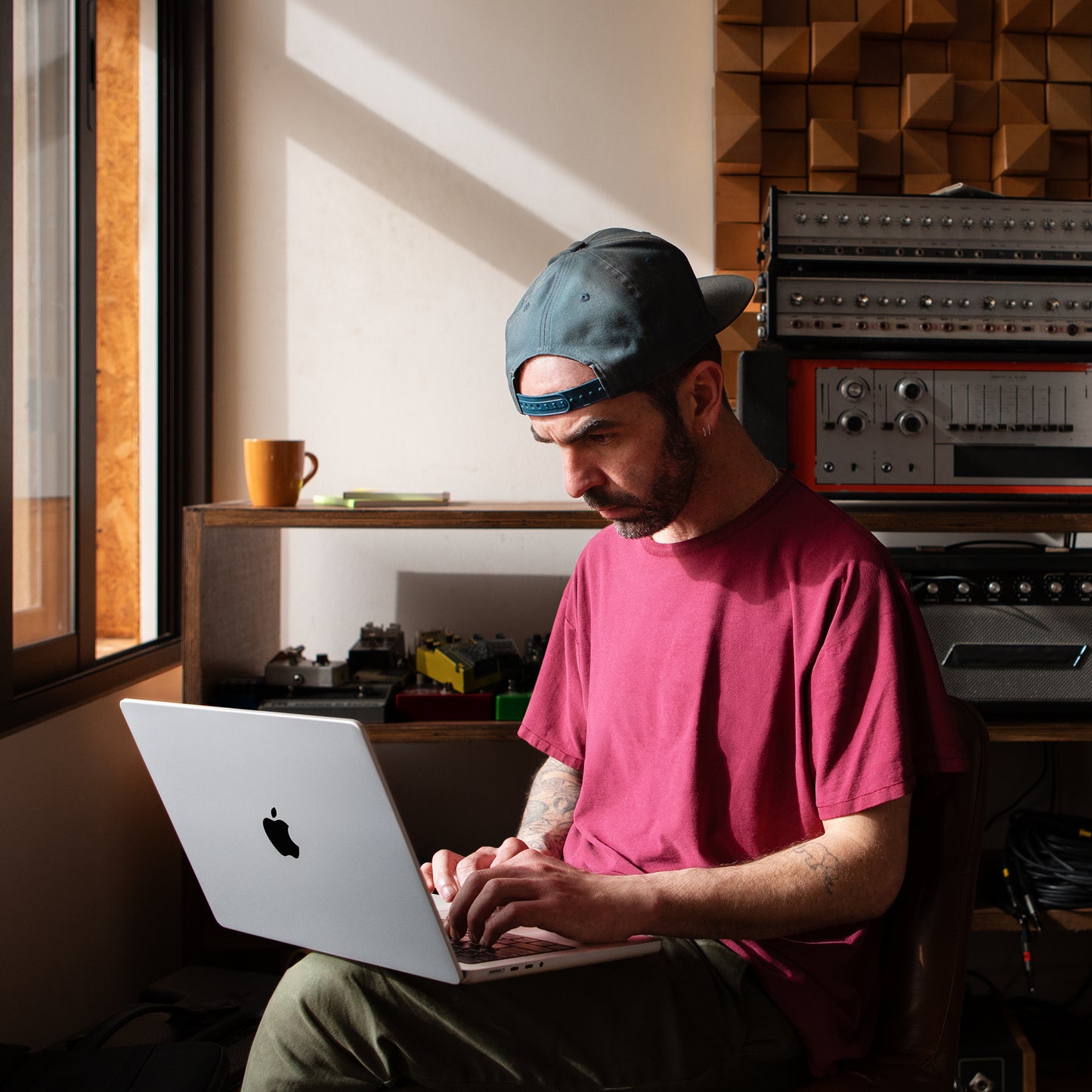 Pre-owned 16-inch MacBook Pro M2 Max 64GB Memory / 2TB Storage - Space Gray