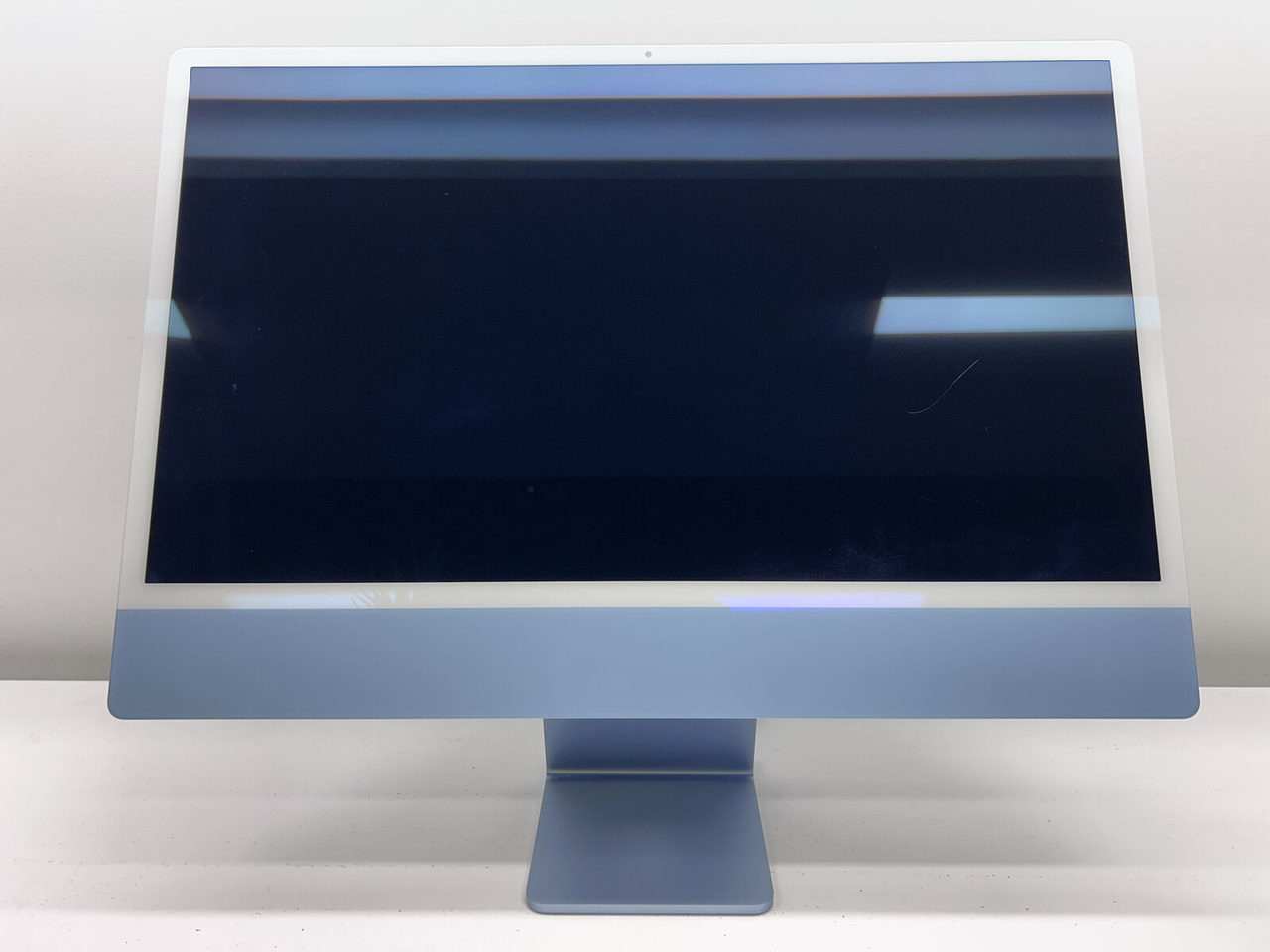 Pre-owned iMac (24-inch, M1) 8GB Memory / 256GB Storage - Blue